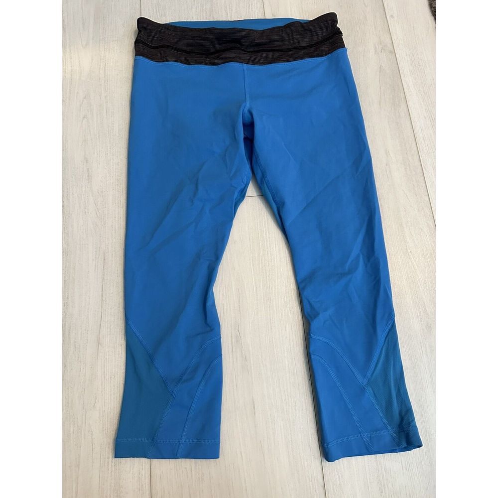Lululemon Run: Inspire Crop‎ II Power Luxtreme Sz 6 Cornflower Blue